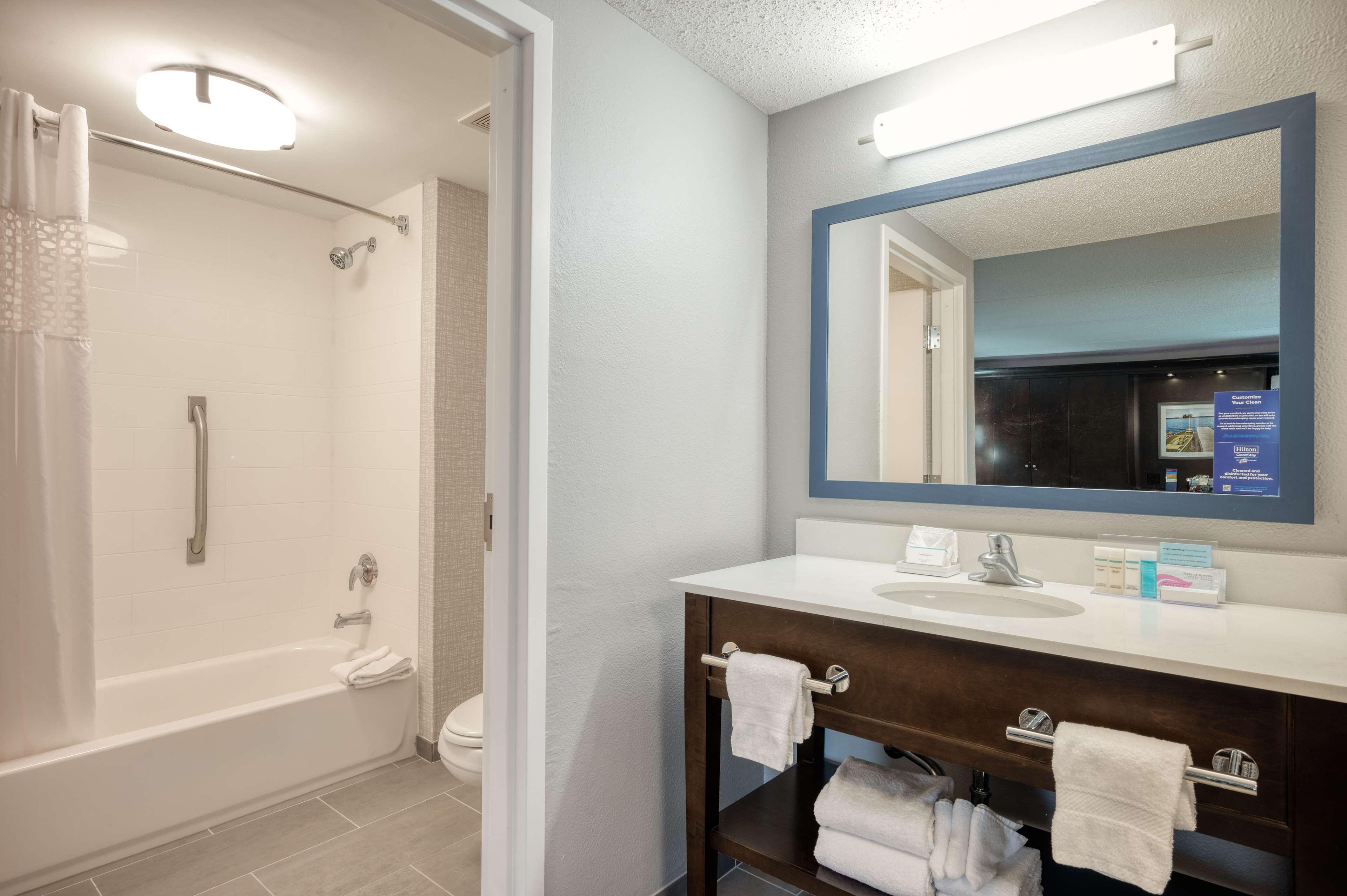 Hampton Inn Janesville Eksteriør billede