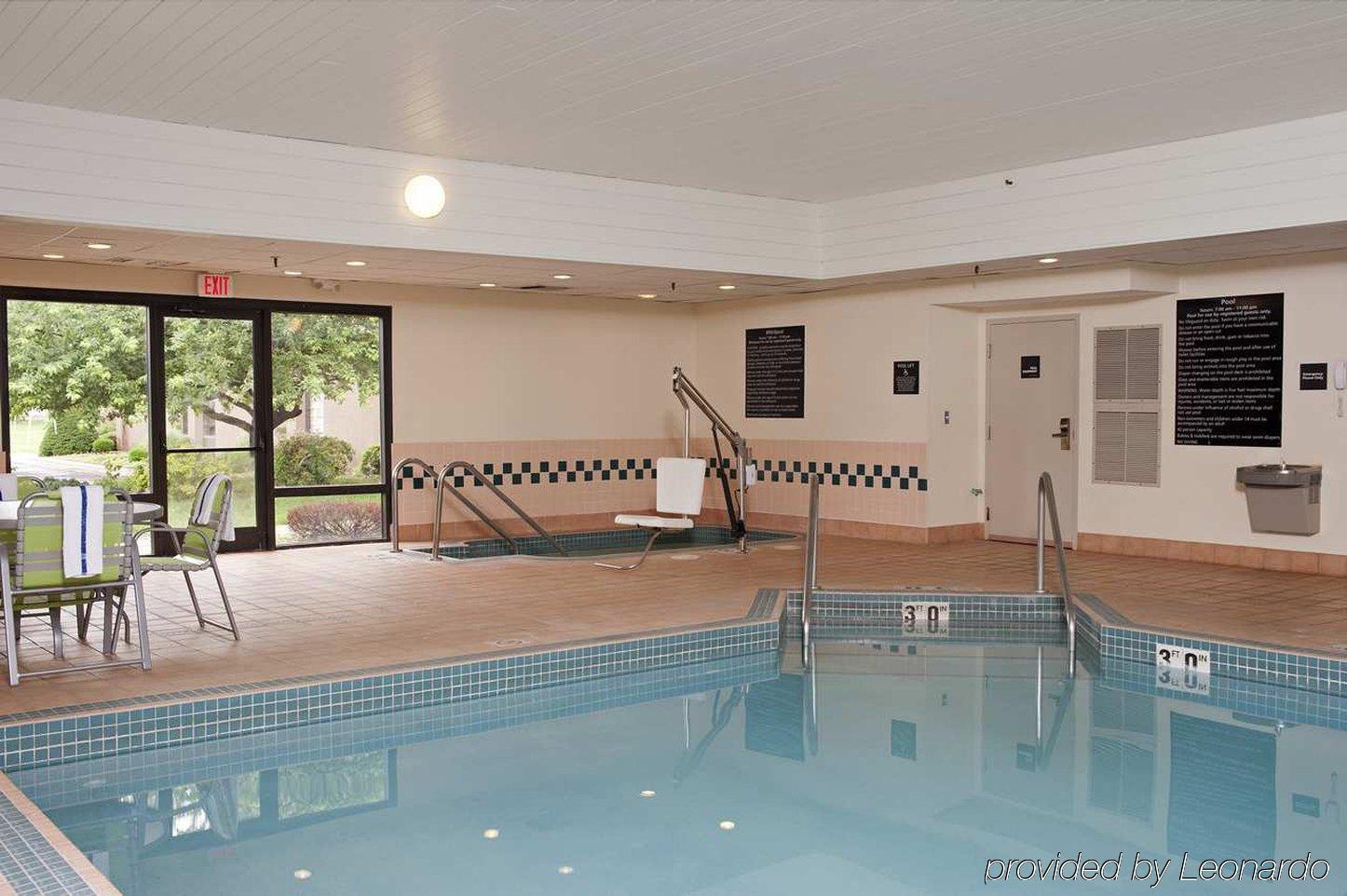 Hampton Inn Janesville Eksteriør billede